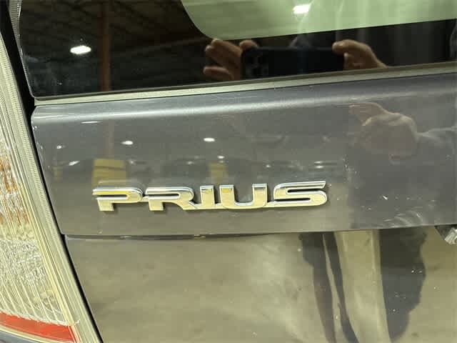 2013 Toyota Prius Two 24