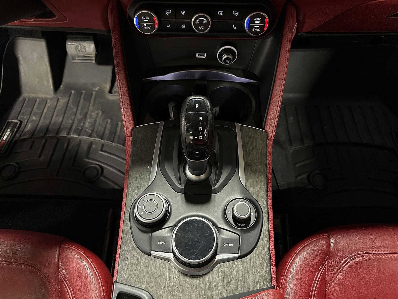 Thumbnail: 2019 Alfa Romeo Stelvio - 30