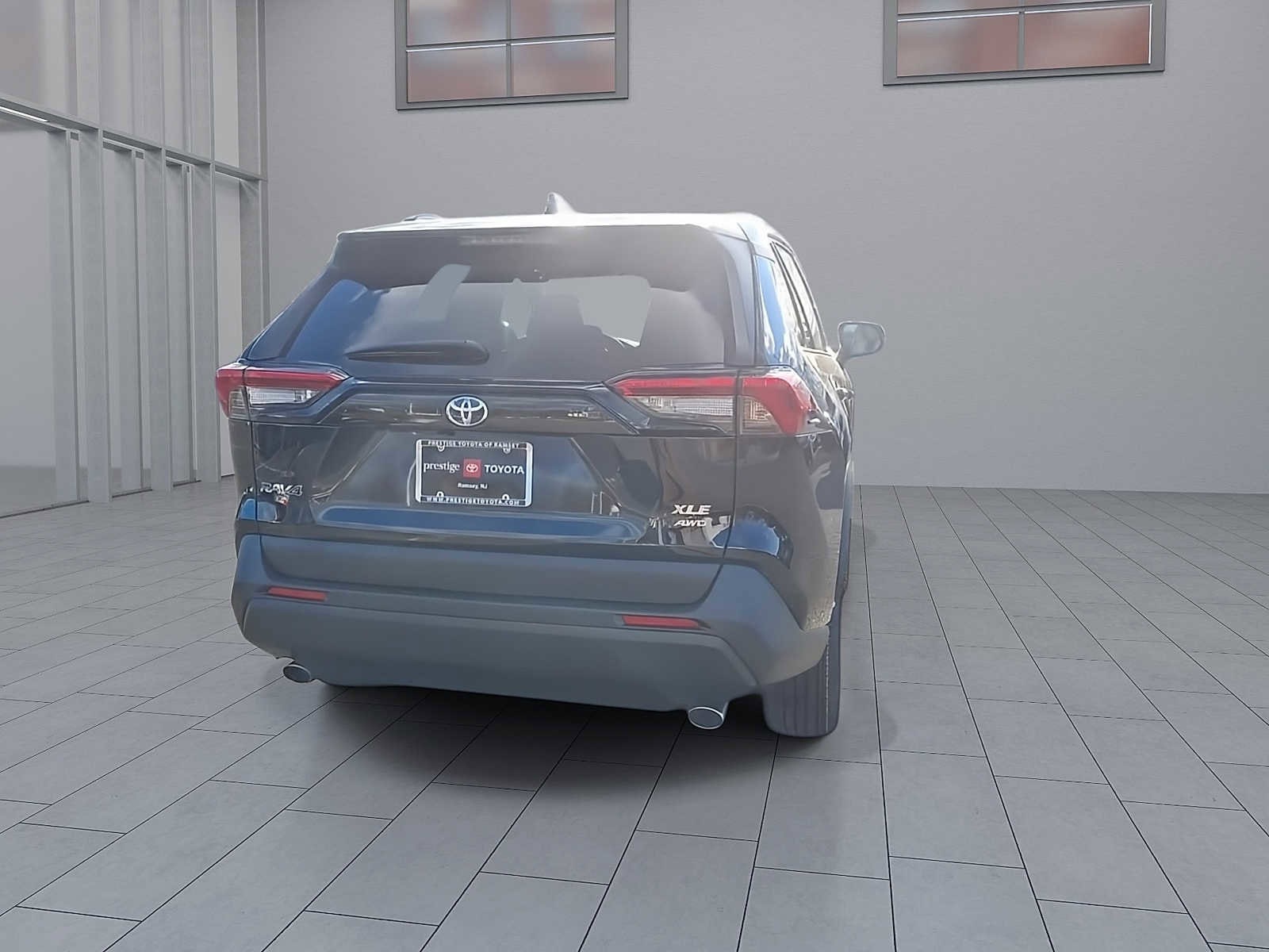 Thumbnail: 2025 Toyota RAV4 - 8