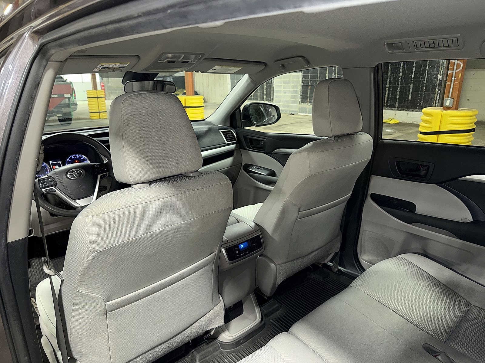 Thumbnail: 2019 Toyota Highlander - 27