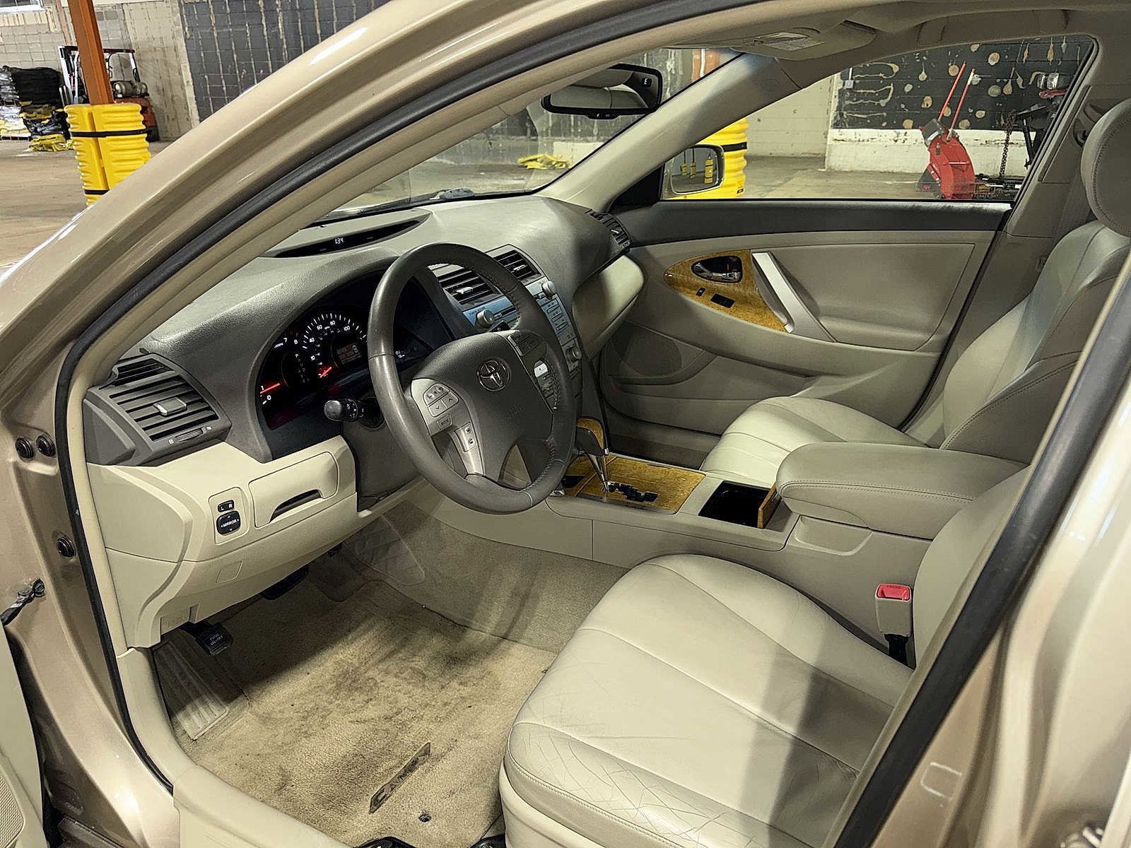 Thumbnail: 2007 Toyota Camry - 27