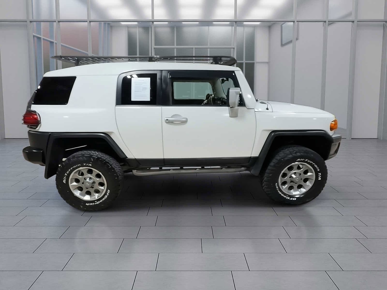 Thumbnail: 2013 Toyota FJ Cruiser - 5