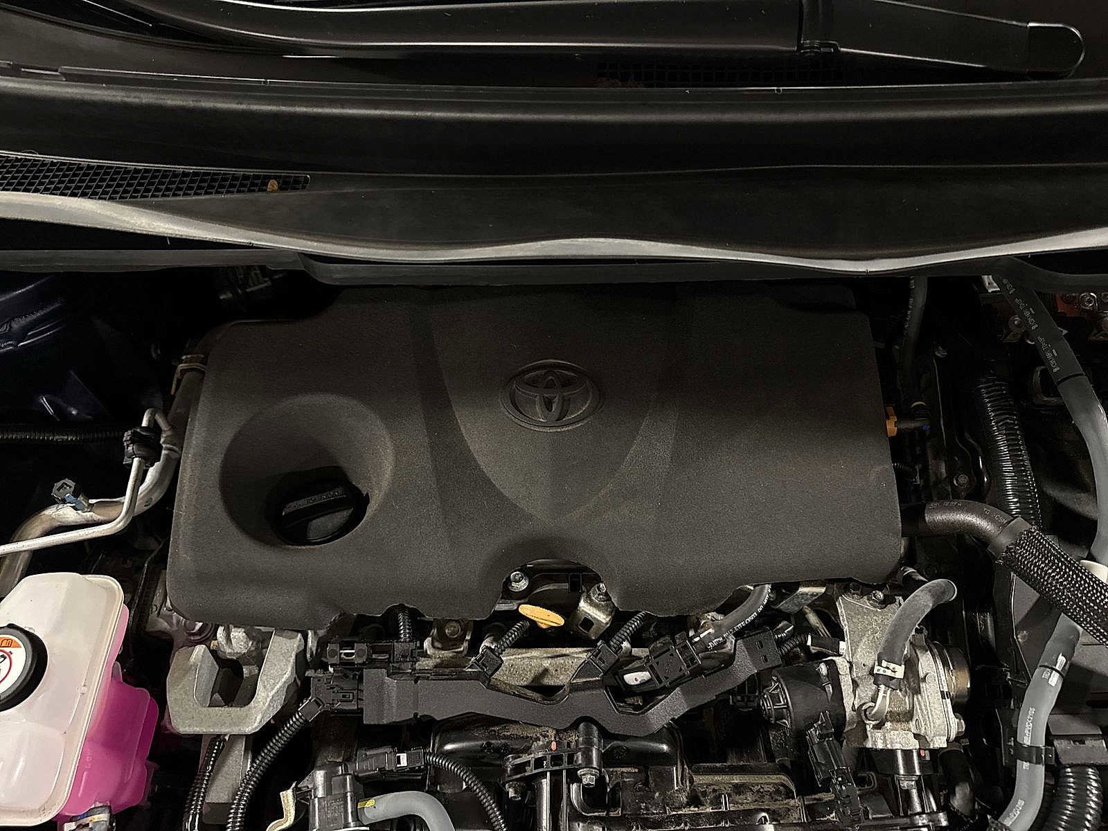 Thumbnail: 2023 Toyota Sienna - 12