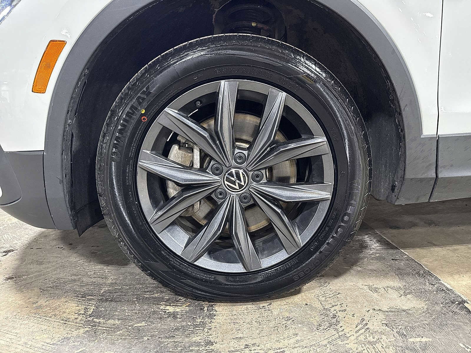 Thumbnail: 2022 Volkswagen Tiguan - 10