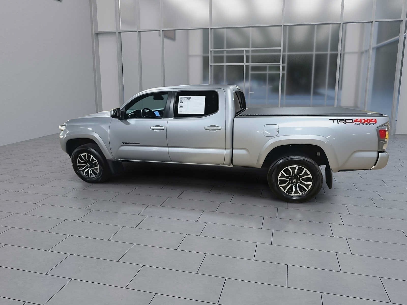 Thumbnail: 2021 Toyota Tacoma - 6