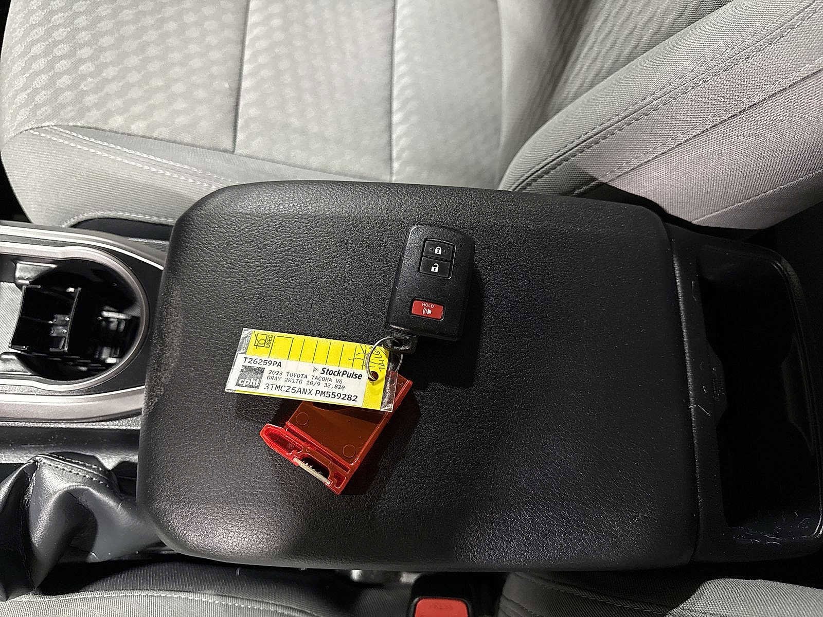 Thumbnail: 2023 Toyota Tacoma - 33