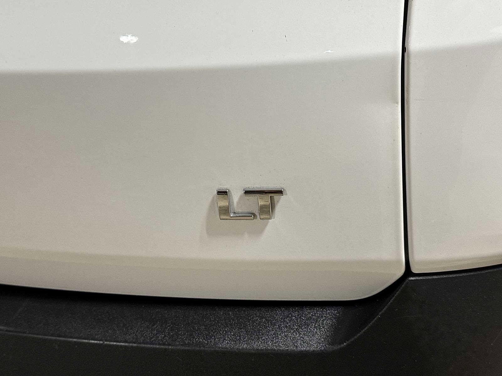 Thumbnail: 2023 Chevrolet Traverse - 27