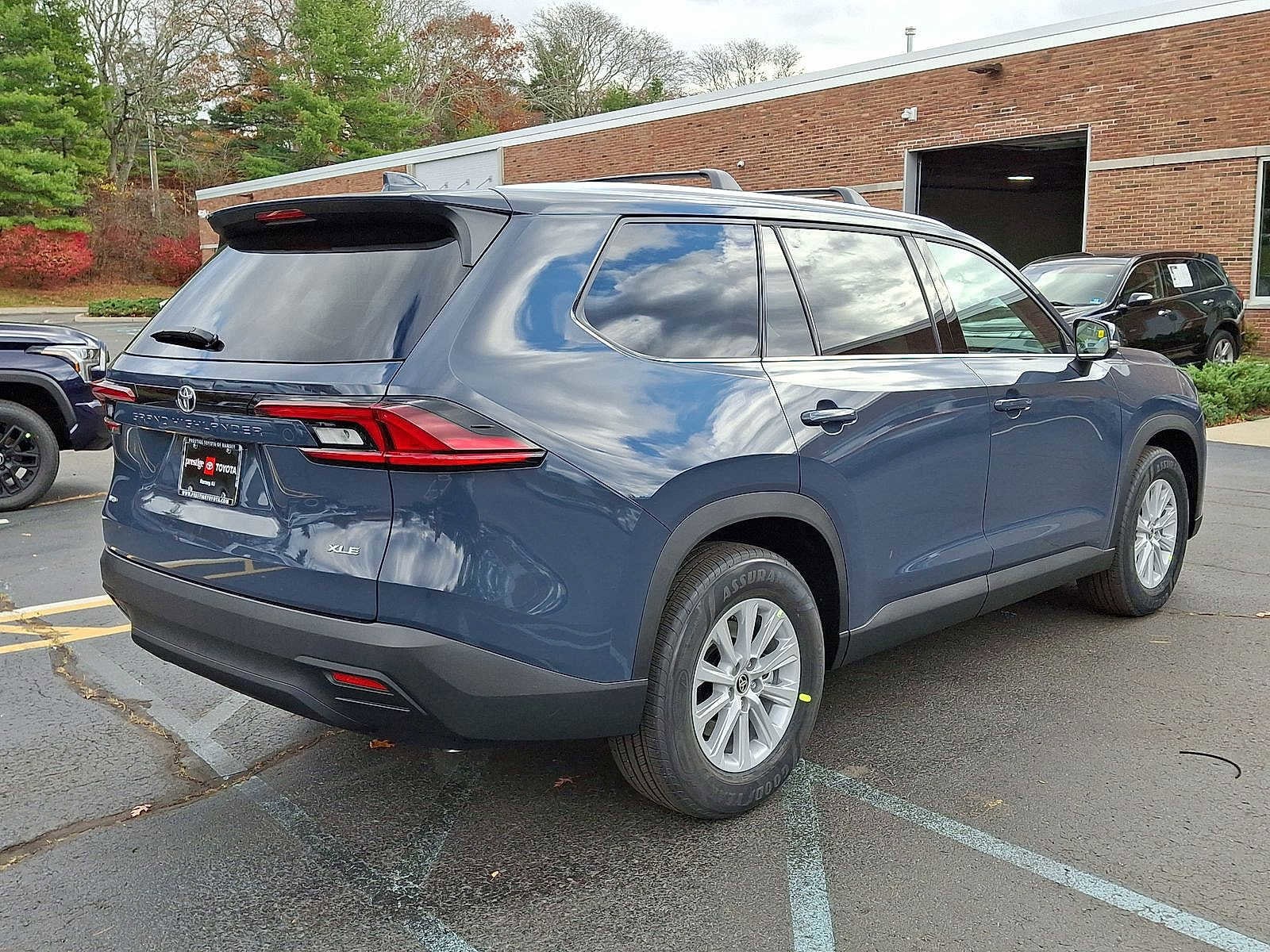 Thumbnail: 2026 Toyota Grand Highlander - 12