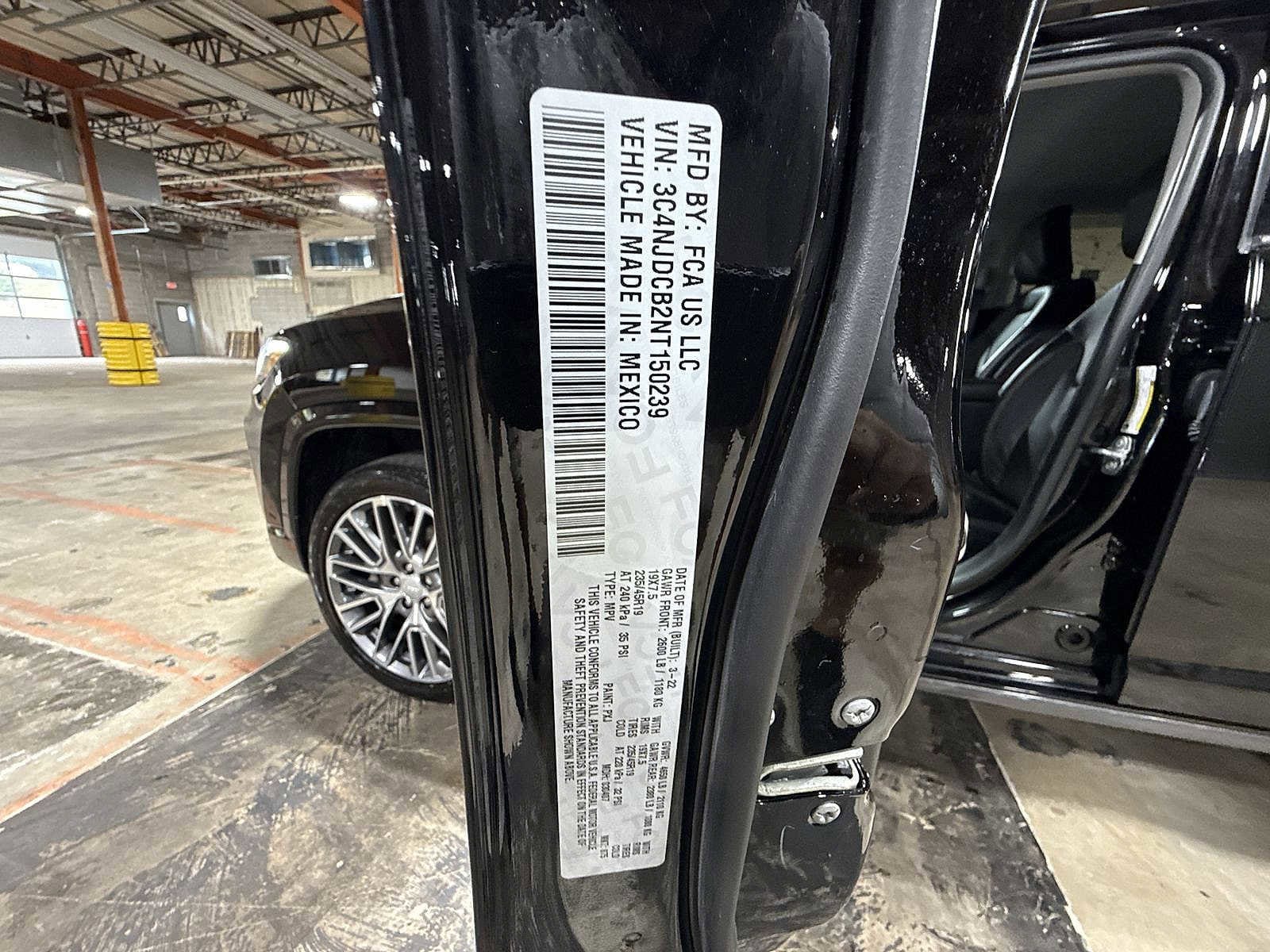 Thumbnail: 2022 Jeep Compass - 14