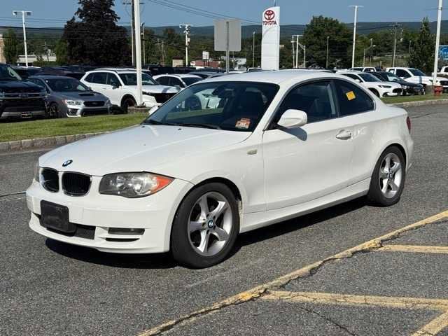 Thumbnail: 2010 BMW 1 Series - 1