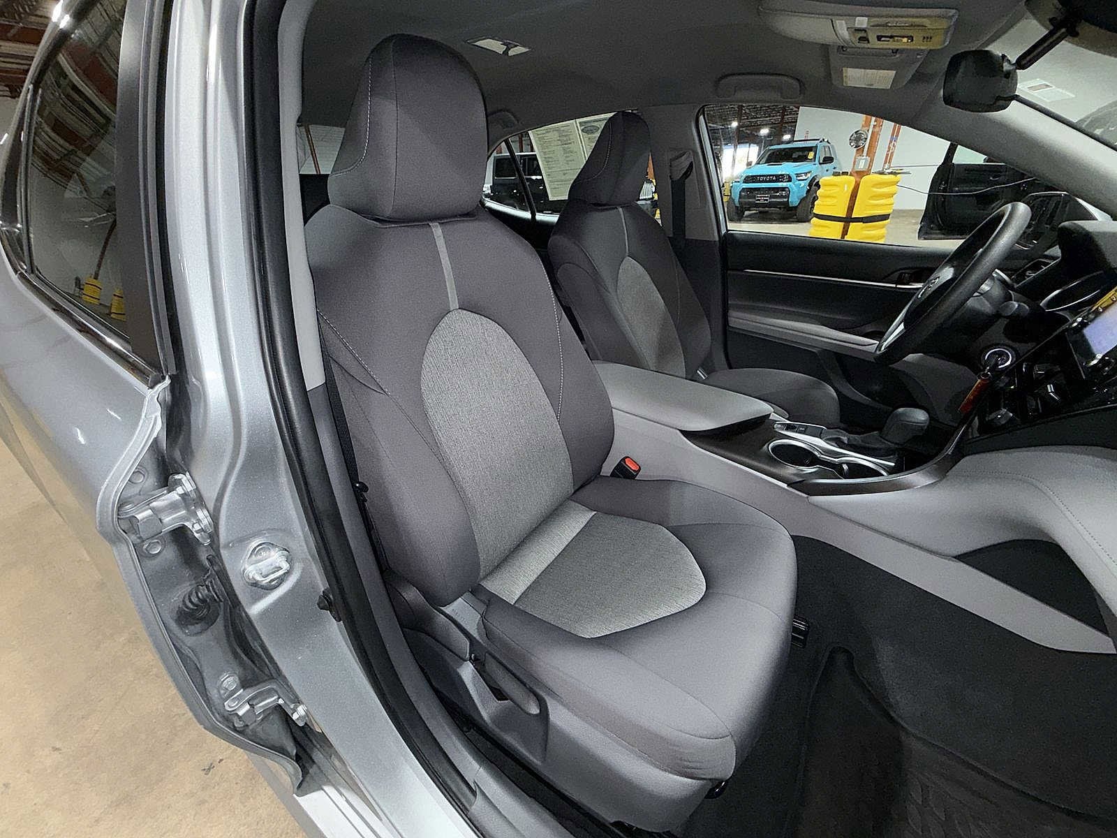 Thumbnail: 2021 Toyota Camry - 16