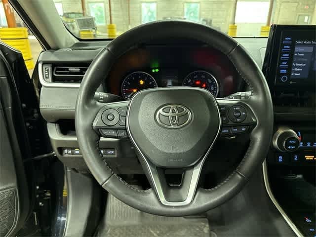 2022 Toyota RAV4 XLE 18