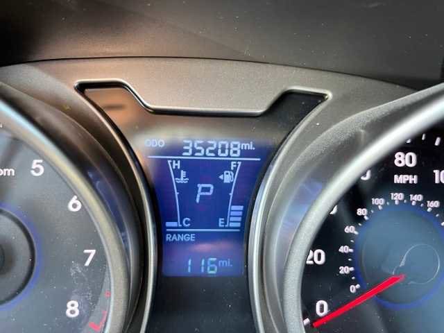 Thumbnail: 2012 Hyundai Veloster - 8