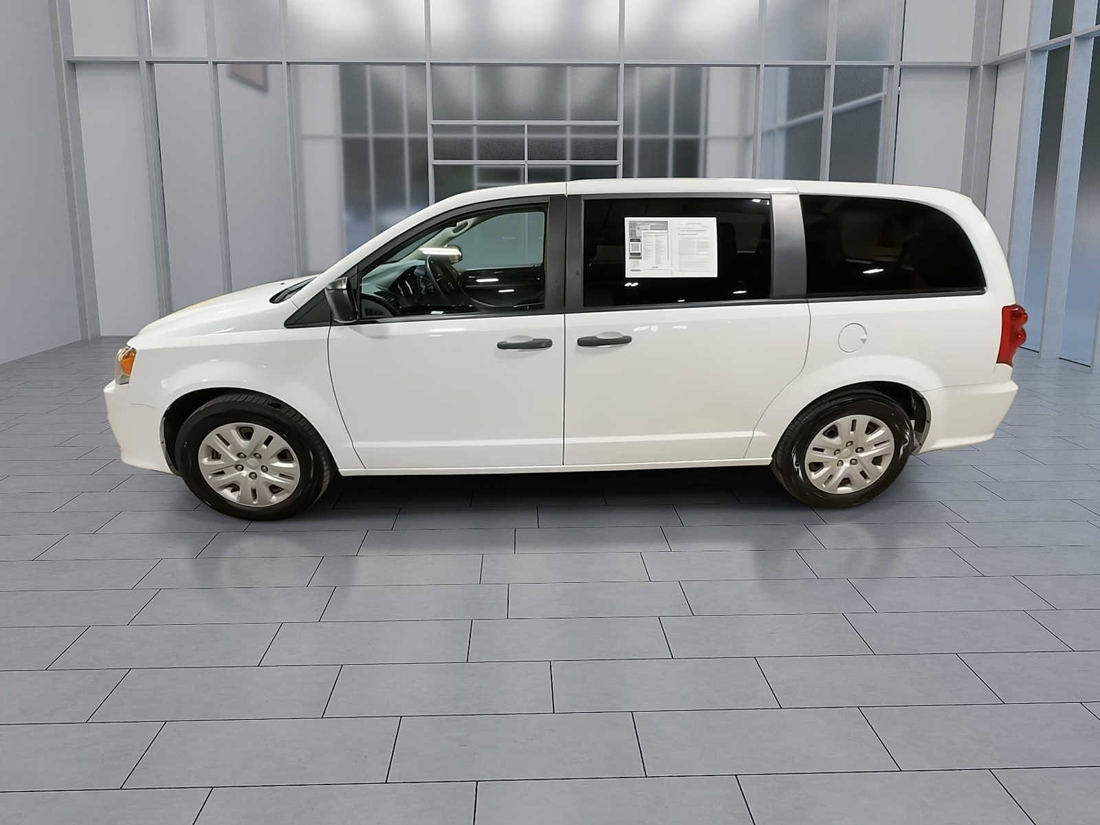 Thumbnail: 2019 Dodge Grand Caravan - 5