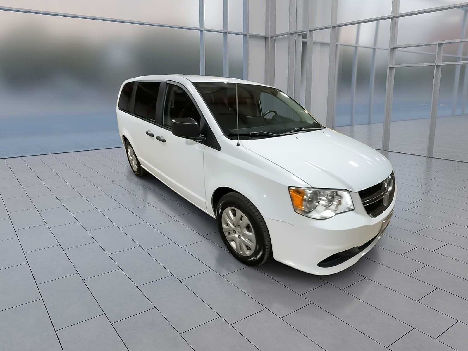 Thumbnail: 2019 Dodge Grand Caravan - 2