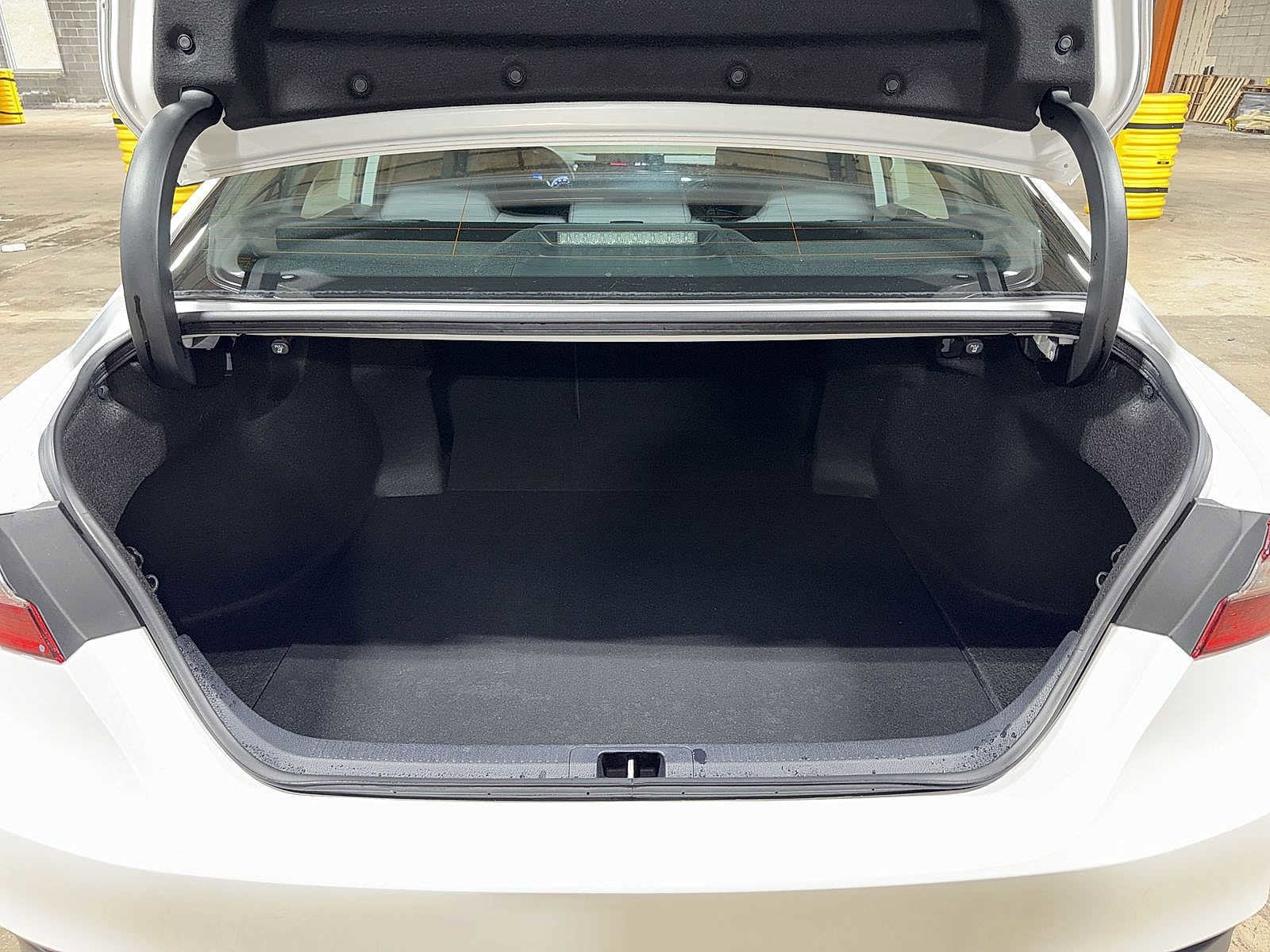 Thumbnail: 2023 Toyota Camry - 11