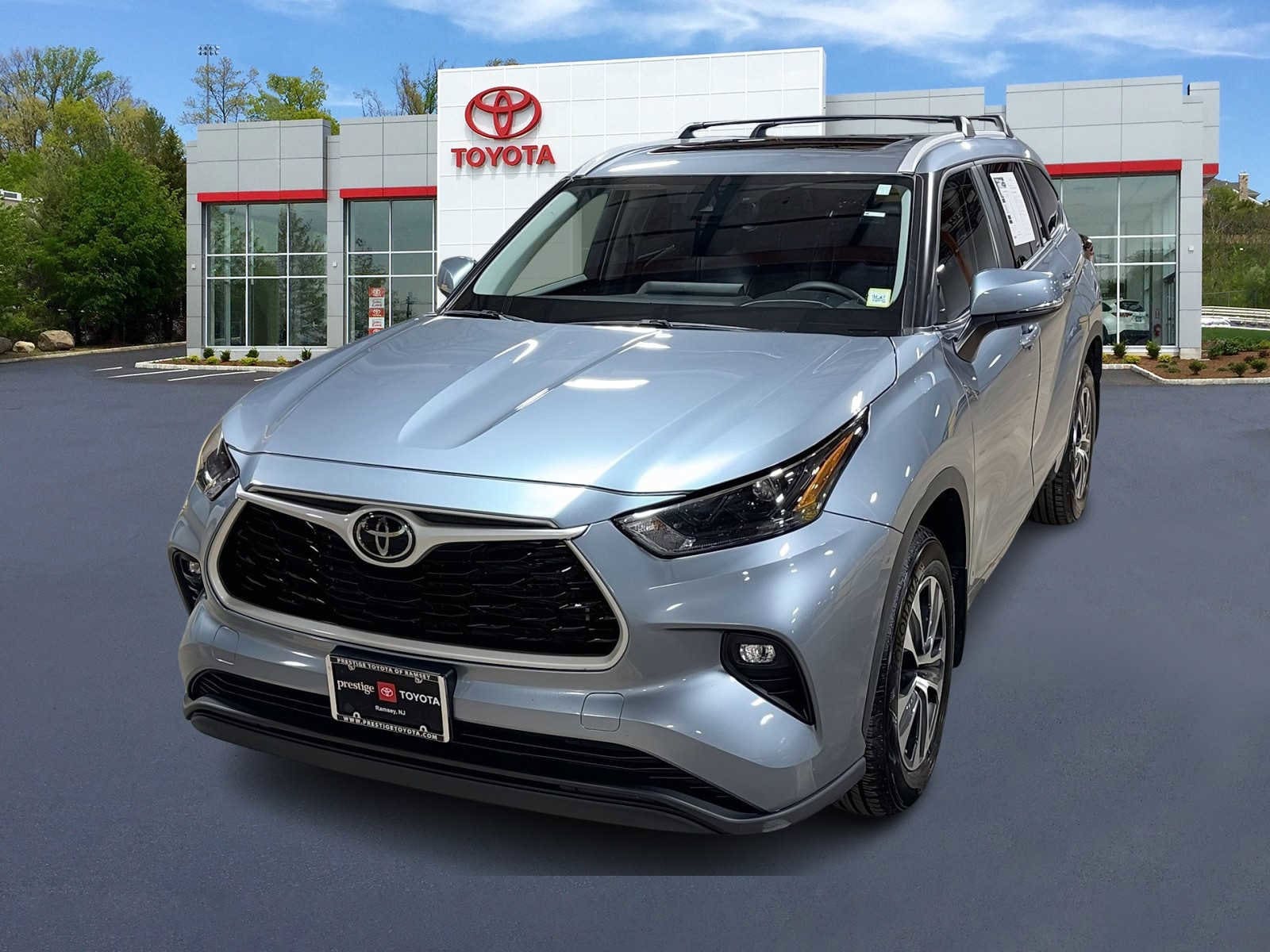 Thumbnail: 2023 Toyota Highlander - 1