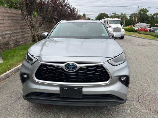 Thumbnail: 2021 Toyota Highlander - 2