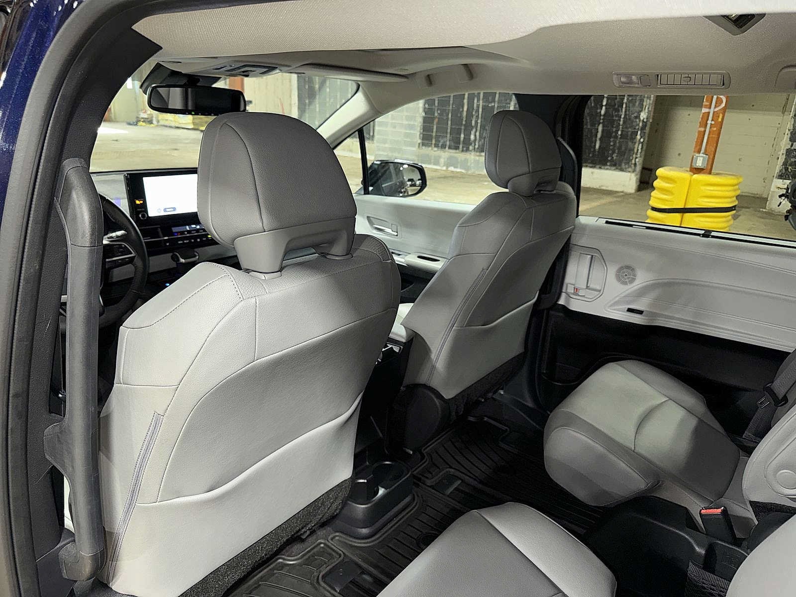Thumbnail: 2025 Toyota Sienna - 29