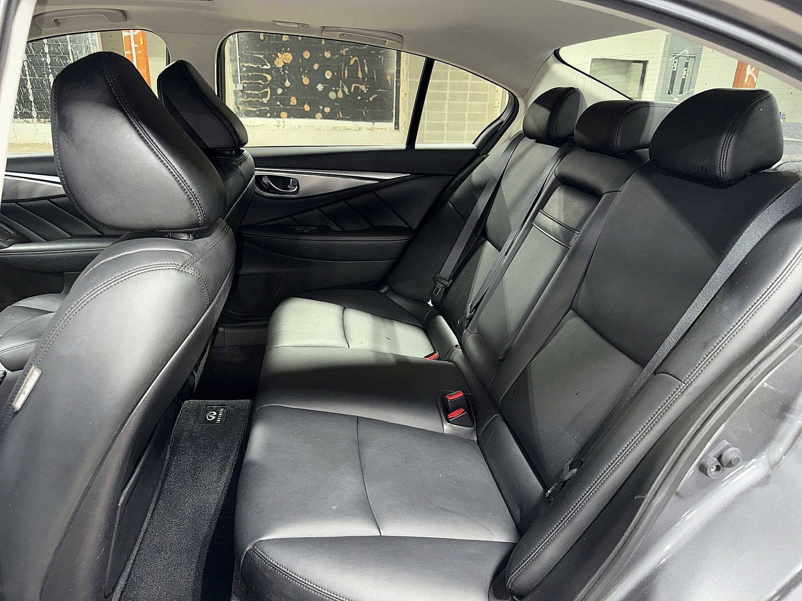 Thumbnail: 2015 INFINITI Q50 - 17