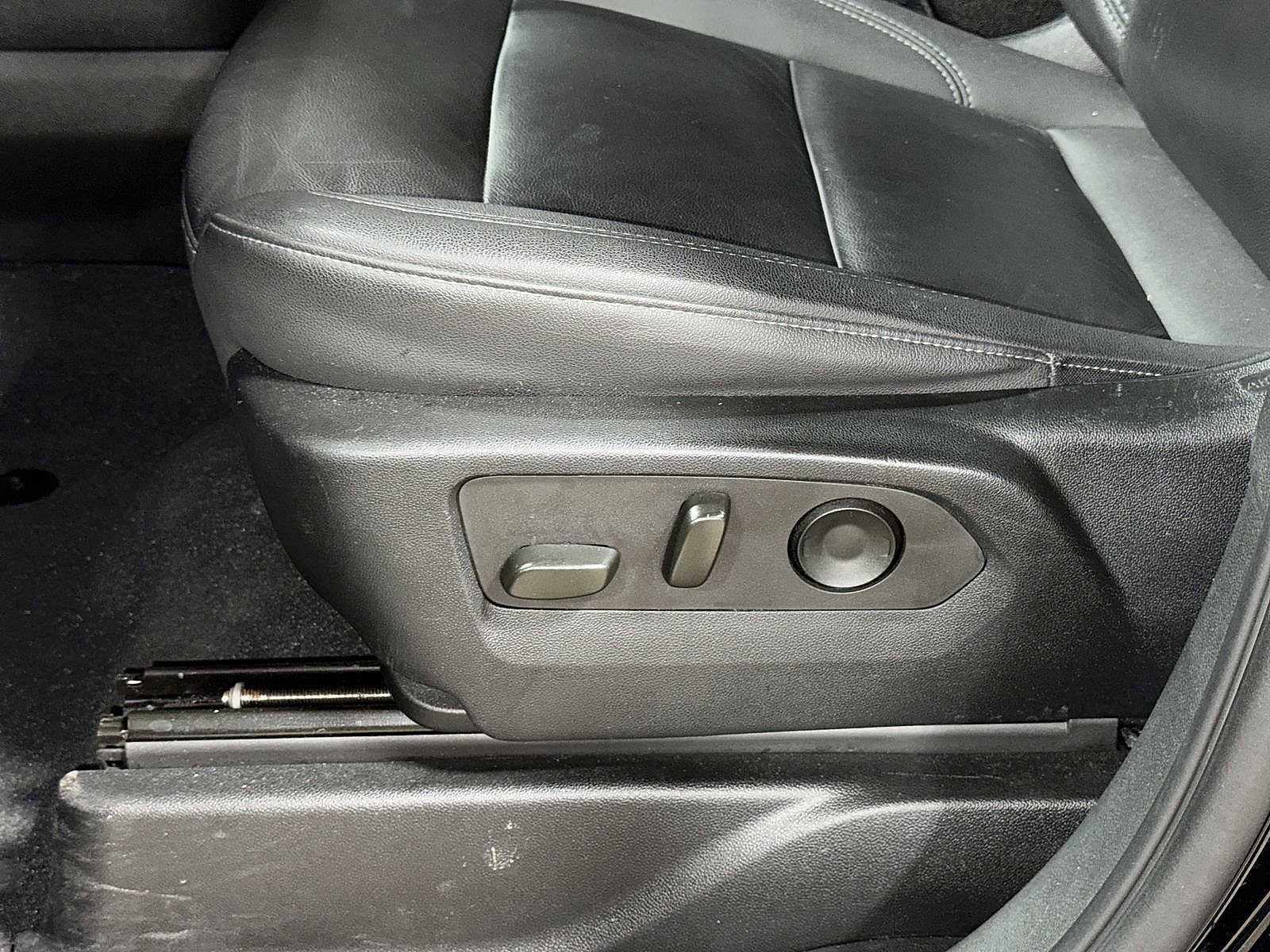 Thumbnail: 2023 Chevrolet Suburban - 25