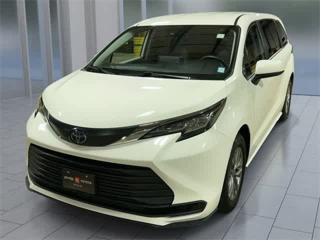 2022 Toyota Sienna LE -
                  Ramsey, NJ