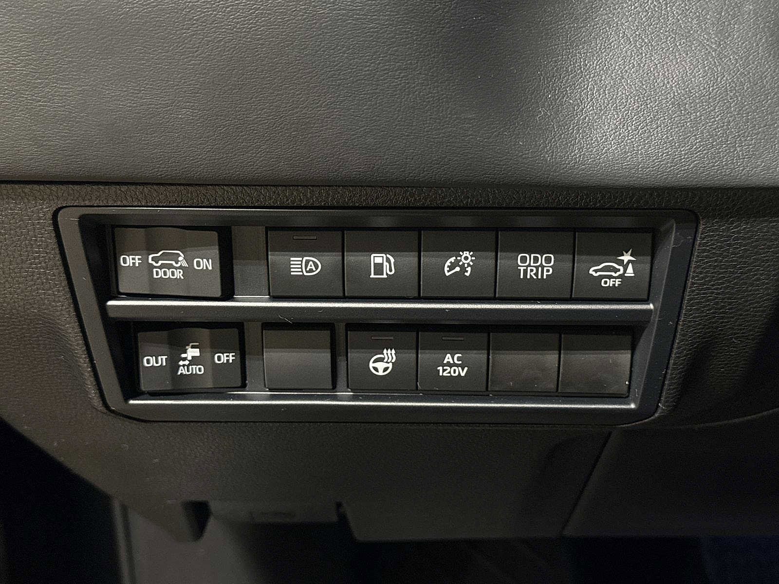 Thumbnail: 2024 Toyota Sequoia - 33