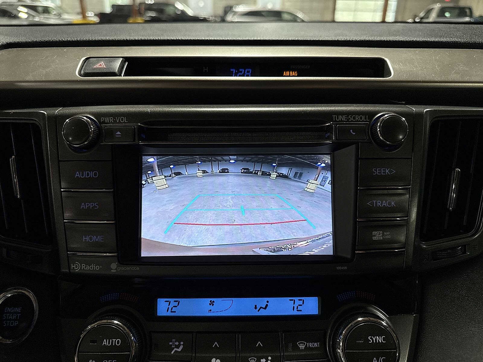 Thumbnail: 2015 Toyota RAV4 - 26