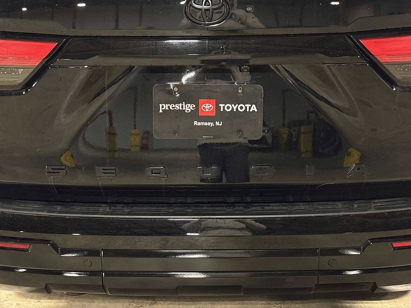 Thumbnail: 2024 Toyota Sequoia - 27