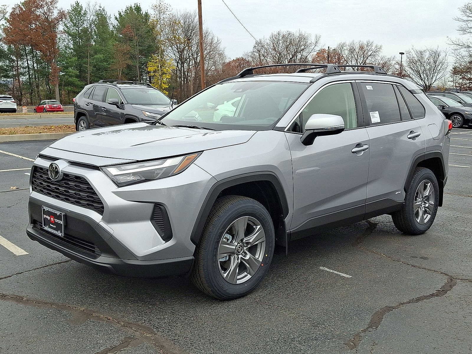 Thumbnail: 2025 Toyota RAV4 - 10