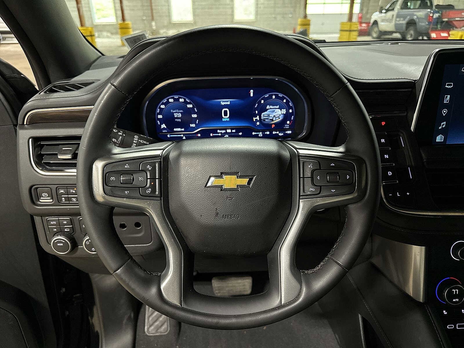 Thumbnail: 2023 Chevrolet Suburban - 19