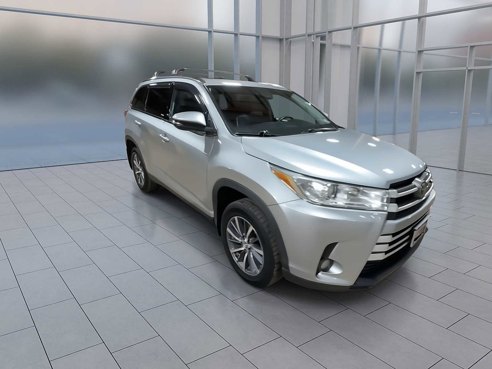 Thumbnail: 2019 Toyota Highlander - 2