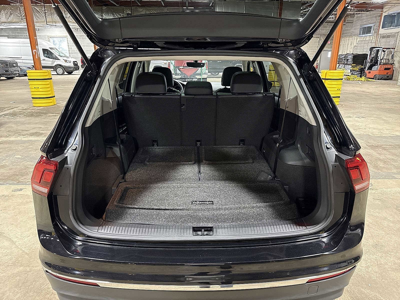 Thumbnail: 2021 Volkswagen Tiguan - 11