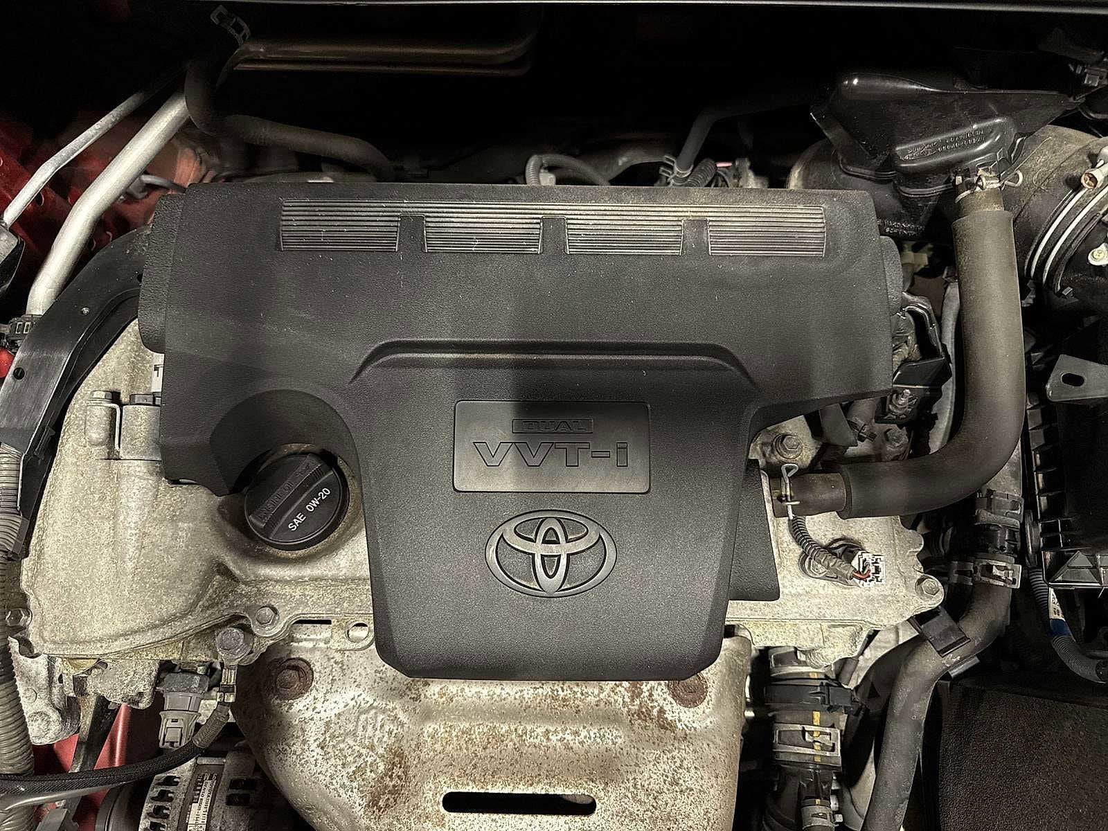 Thumbnail: 2017 Toyota RAV4 - 12