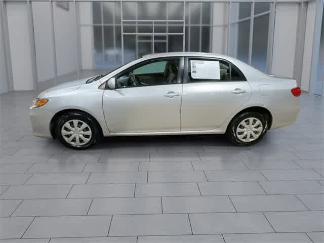 Thumbnail: 2011 Toyota Corolla - 5