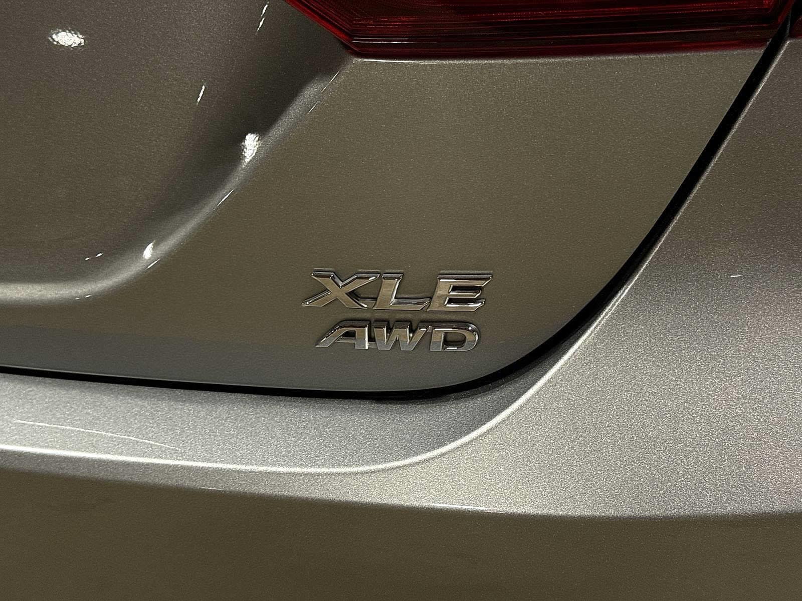 Thumbnail: 2021 Toyota Camry - 26