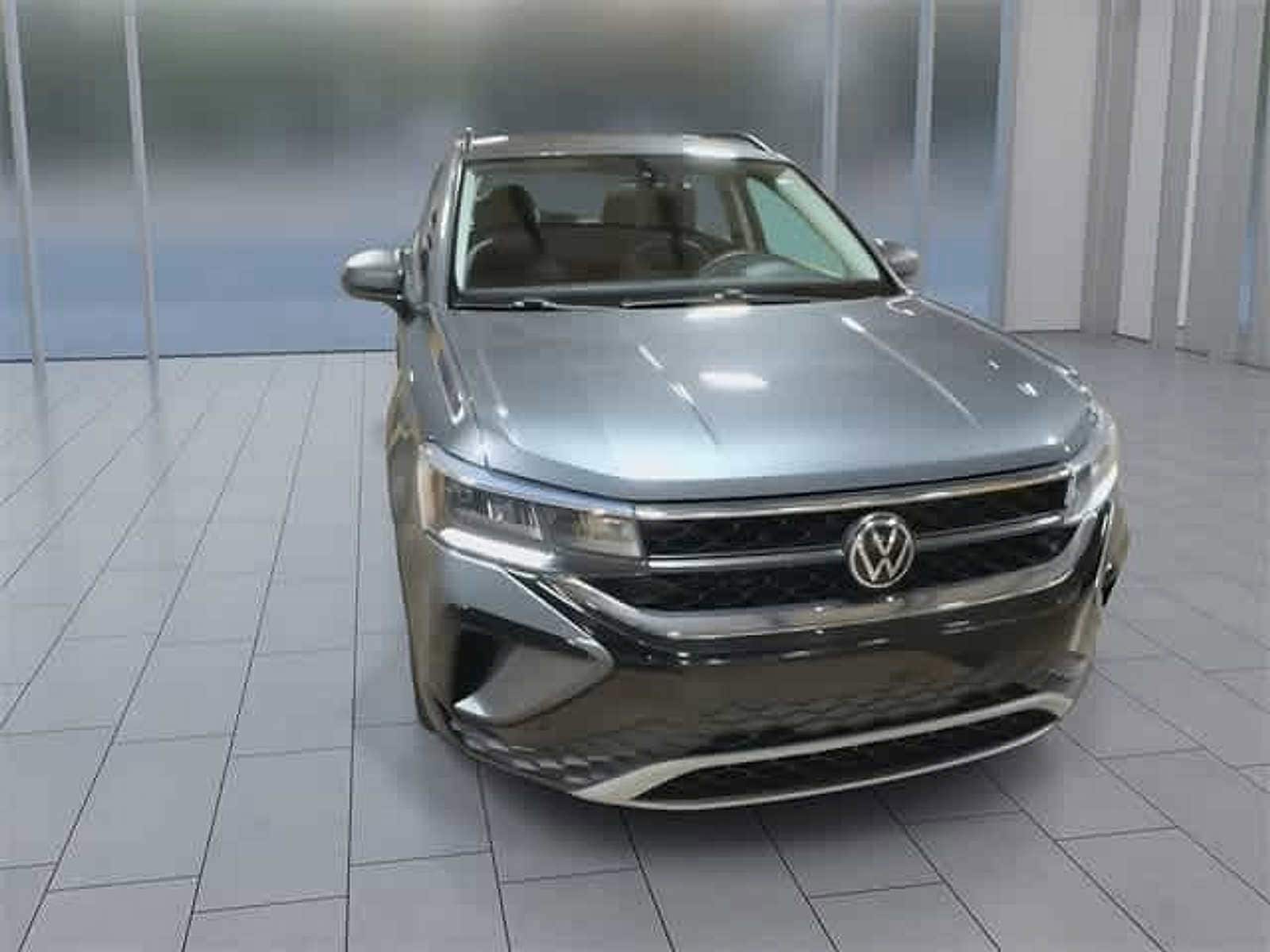 Thumbnail: 2023 Volkswagen Taos - 3