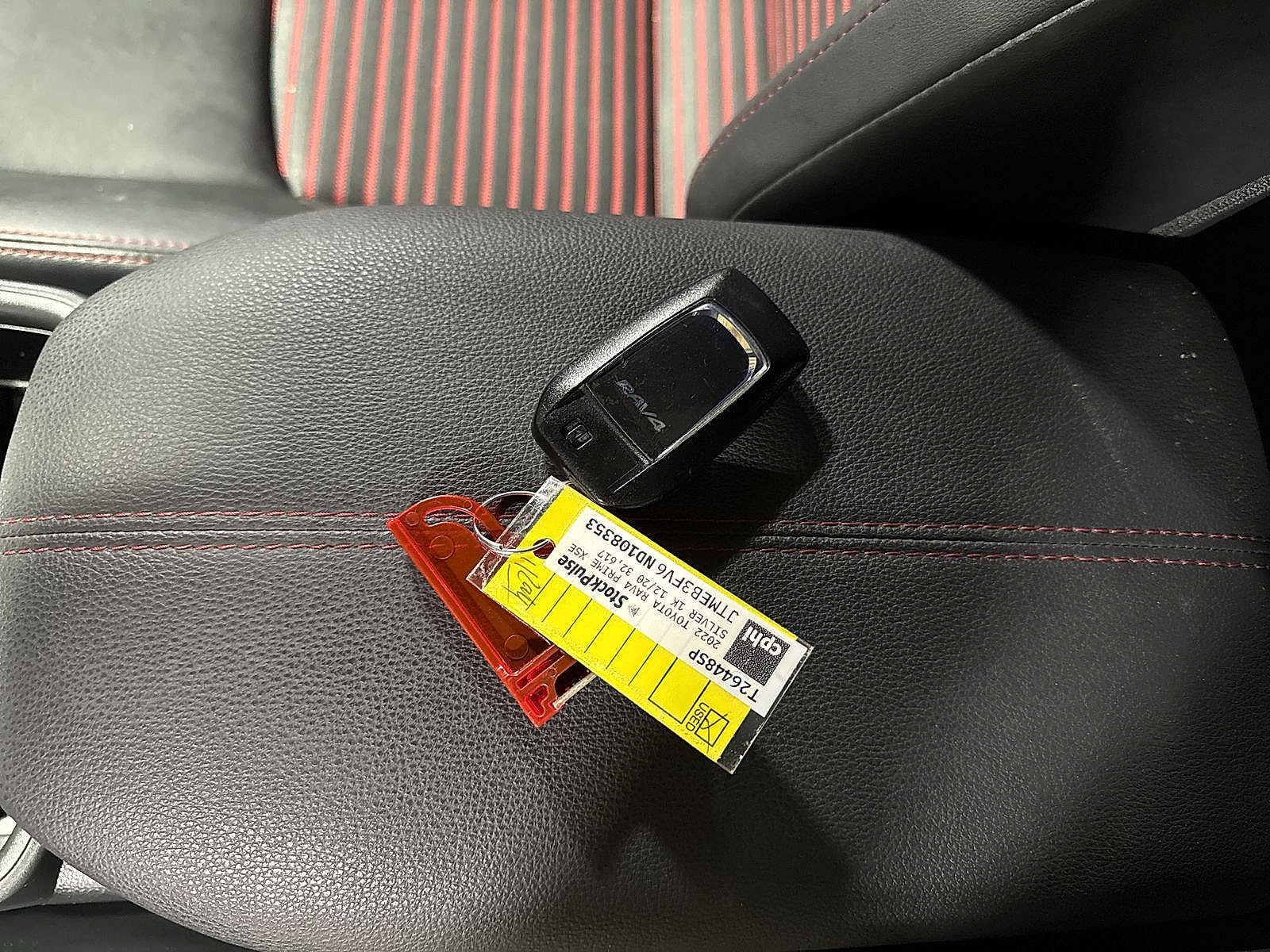 Thumbnail: 2022 Toyota RAV4 - 34