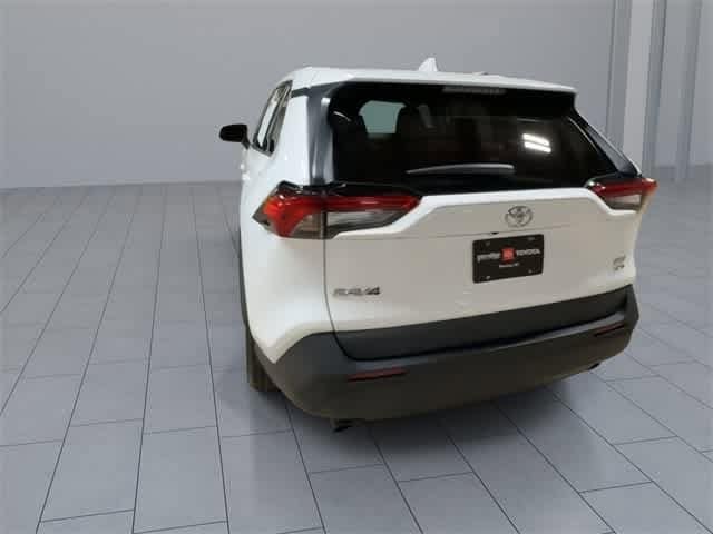 Thumbnail: 2022 Toyota RAV4 - 7