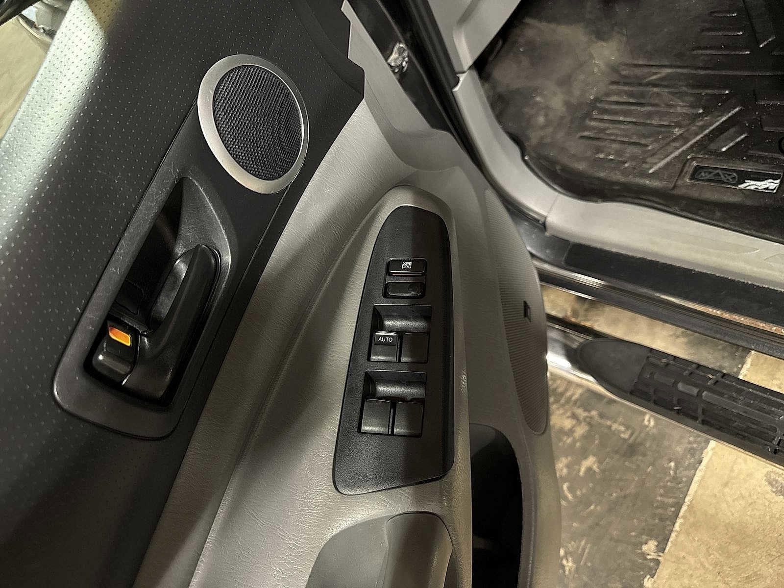 Thumbnail: 2012 Toyota Tacoma - 22