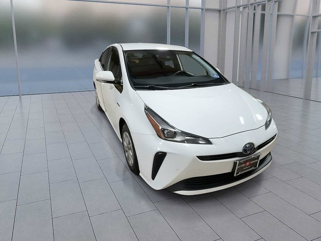Certified 2019 Toyota Prius L Hatchback