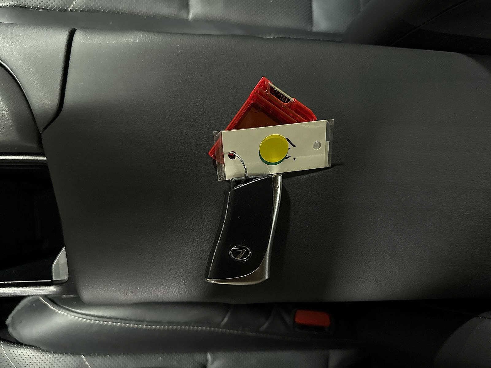 Thumbnail: 2019 Lexus ES - 32