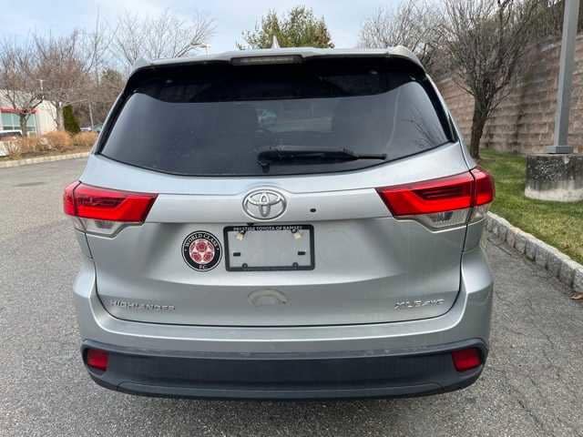 Thumbnail: 2019 Toyota Highlander - 5