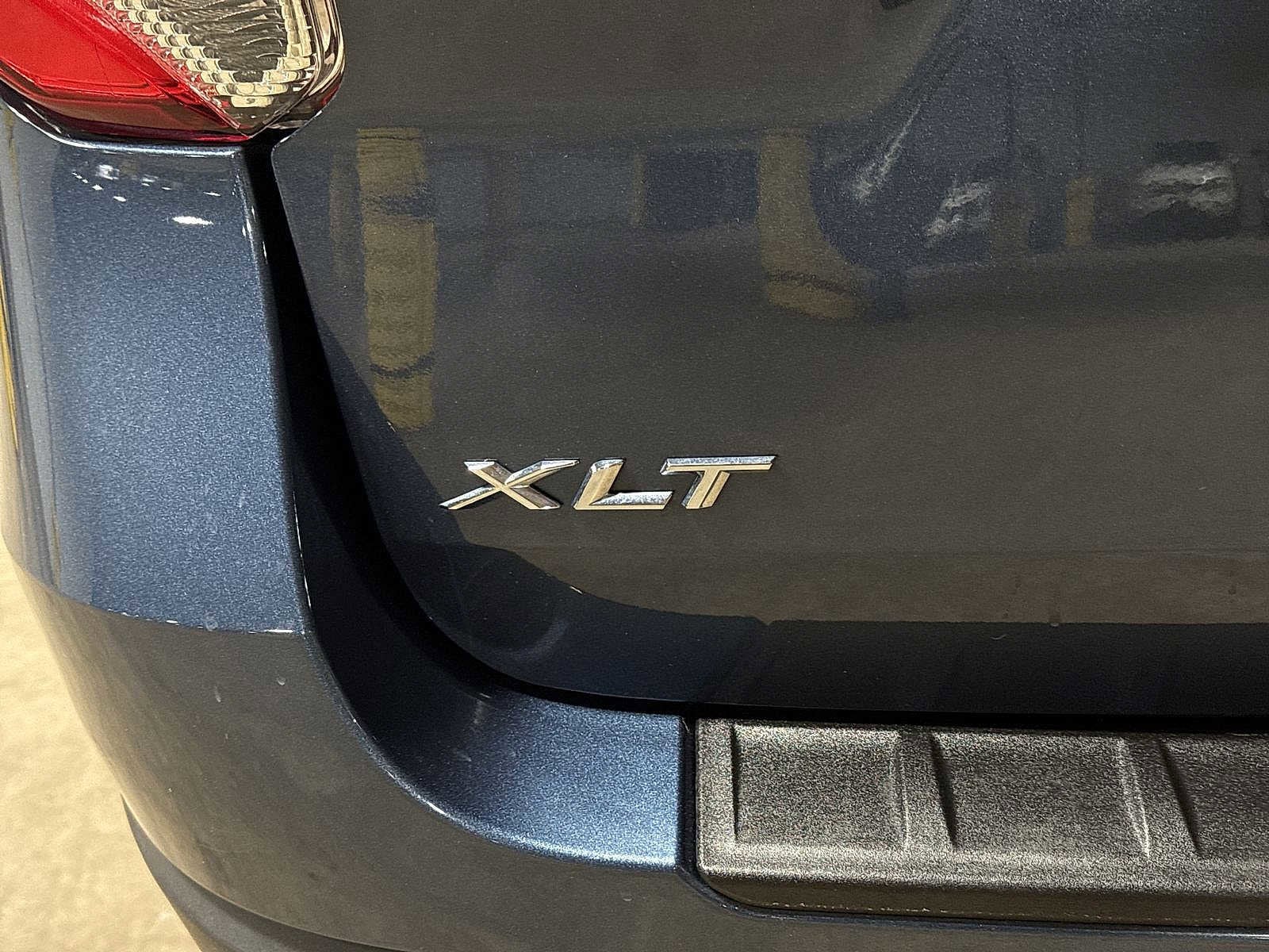 Thumbnail: 2020 Ford Explorer - 29