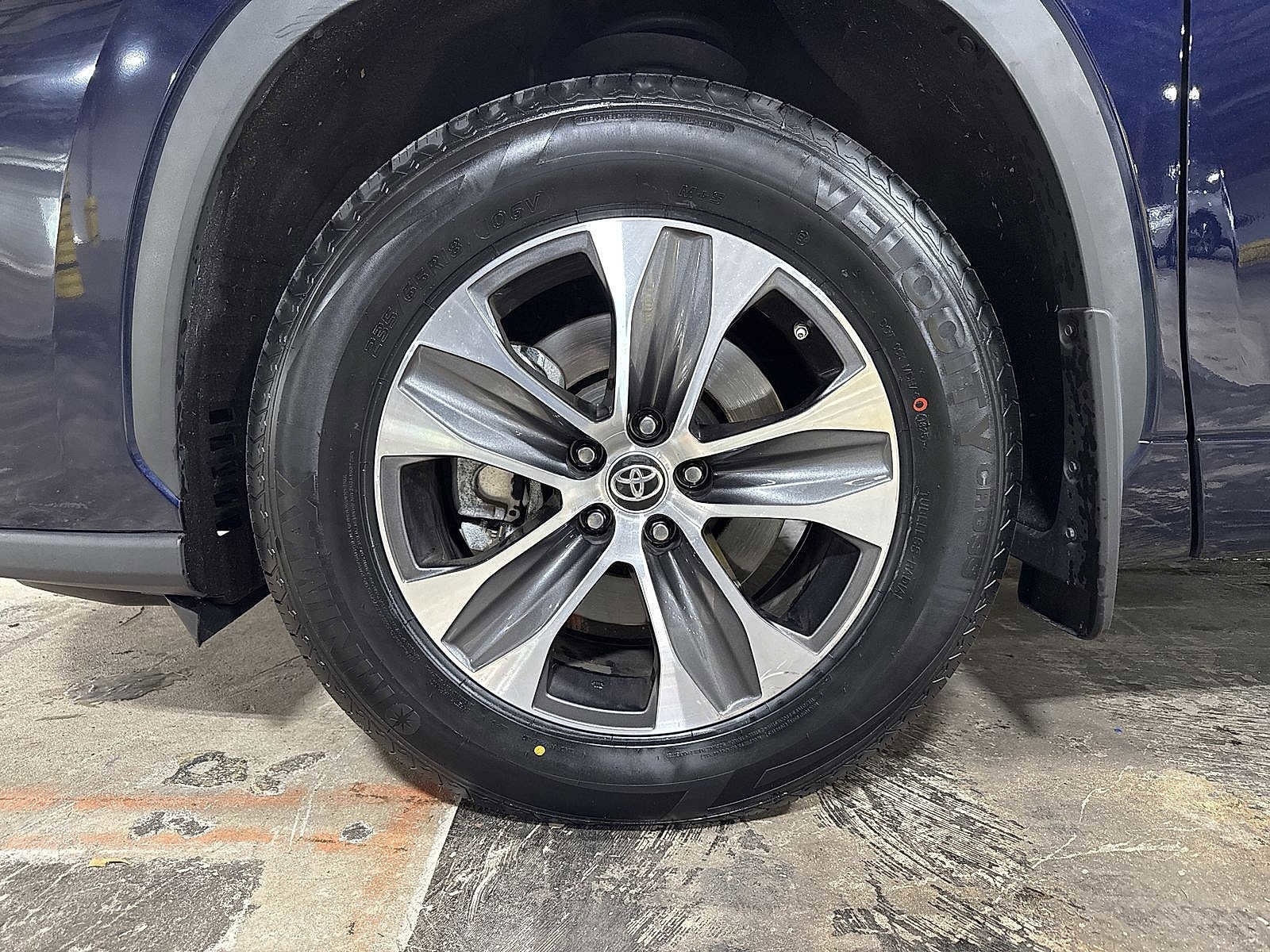 Thumbnail: 2023 Toyota Highlander - 10