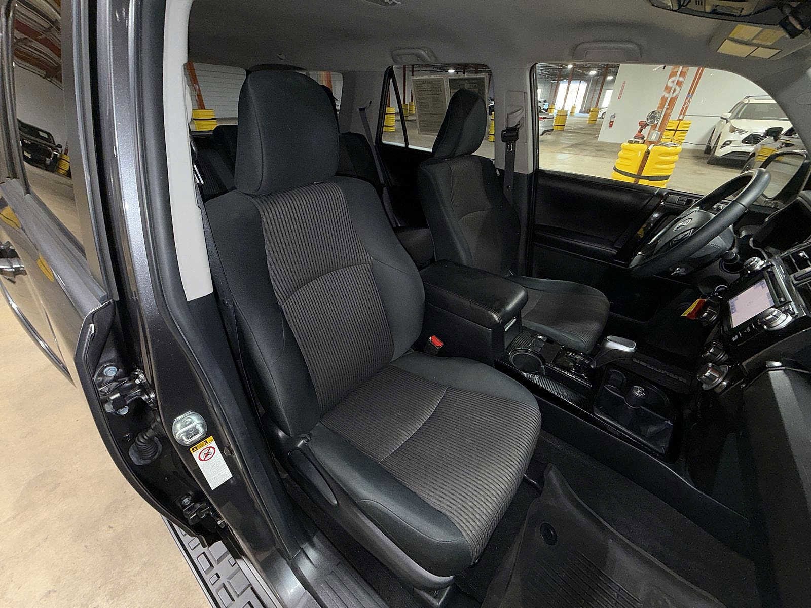 Thumbnail: 2017 Toyota 4Runner - 16