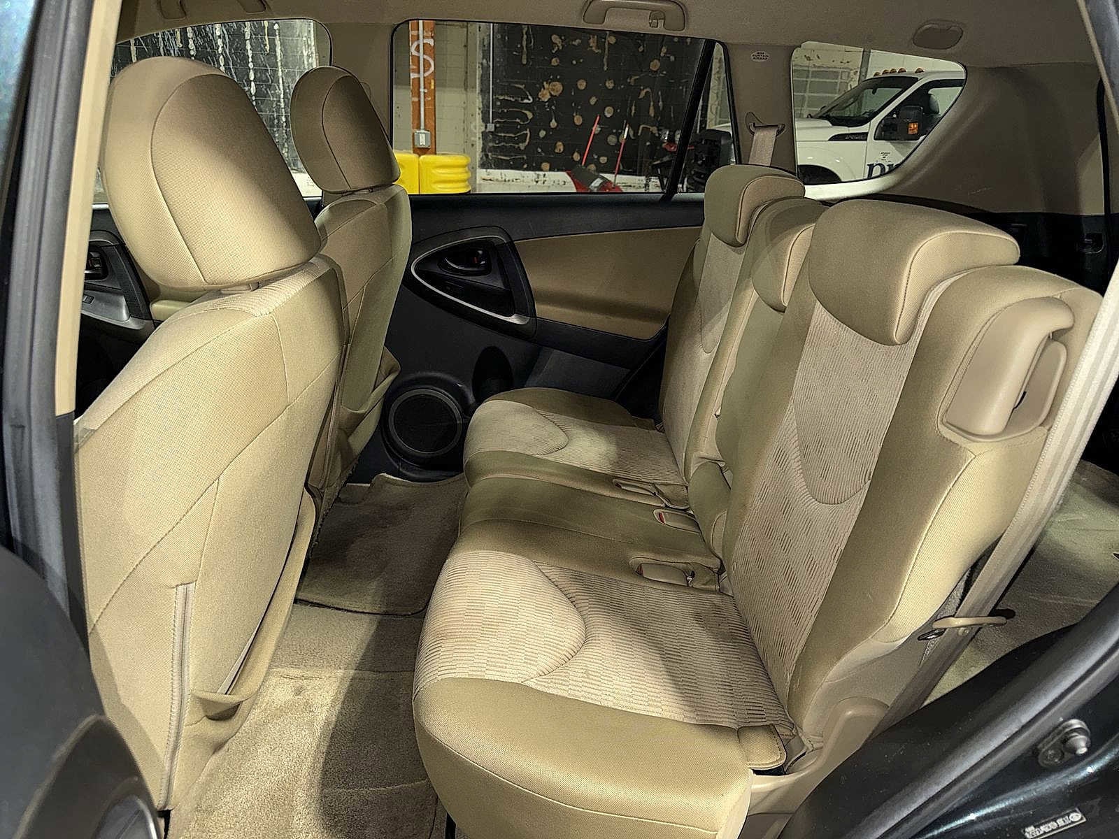 Thumbnail: 2011 Toyota RAV4 - 17