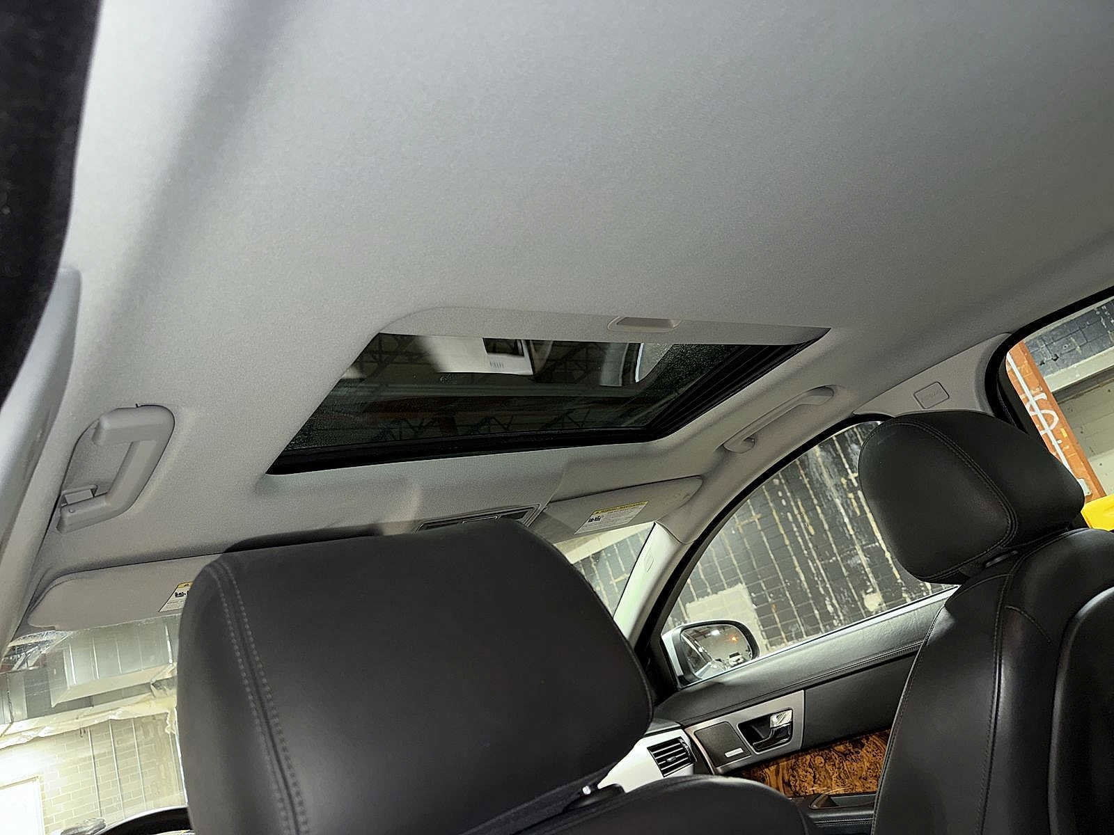 Thumbnail: 2009 Jaguar XF - 24