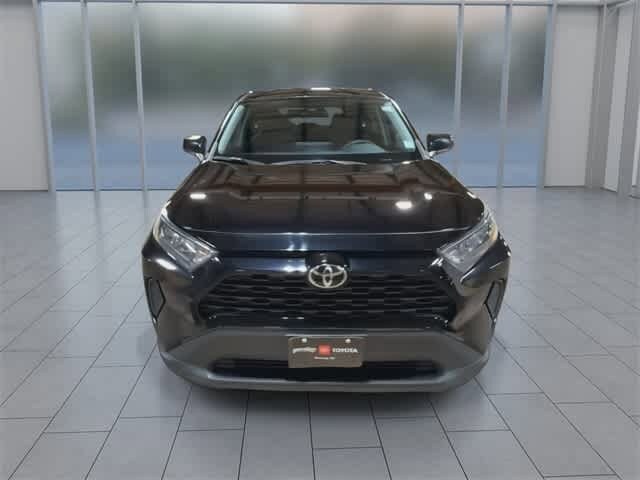 2022 Toyota RAV4 LE photo 2