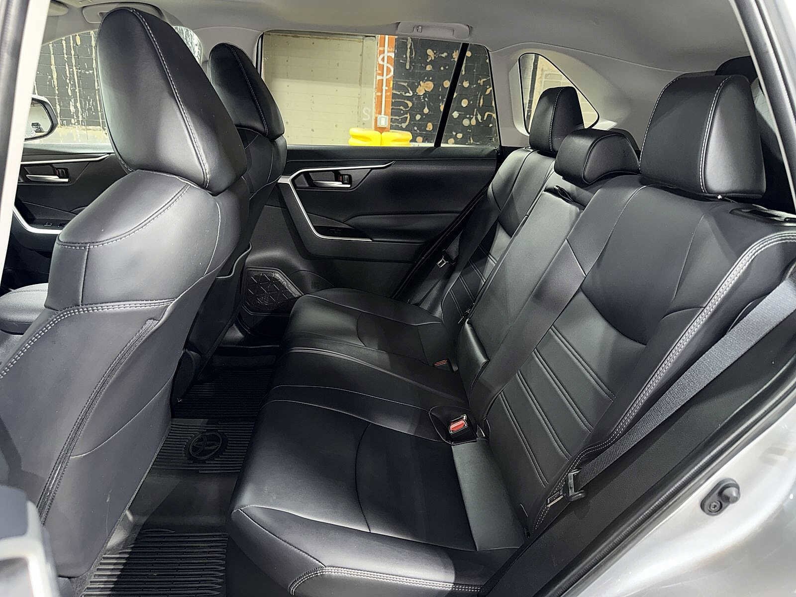 Thumbnail: 2025 Toyota RAV4 - 17